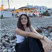 Profesora de Inglés, Biología y Anatomía apta para todos los niveles. Capaz de enseñar en cualquier asignatura hasta Bachillerato.